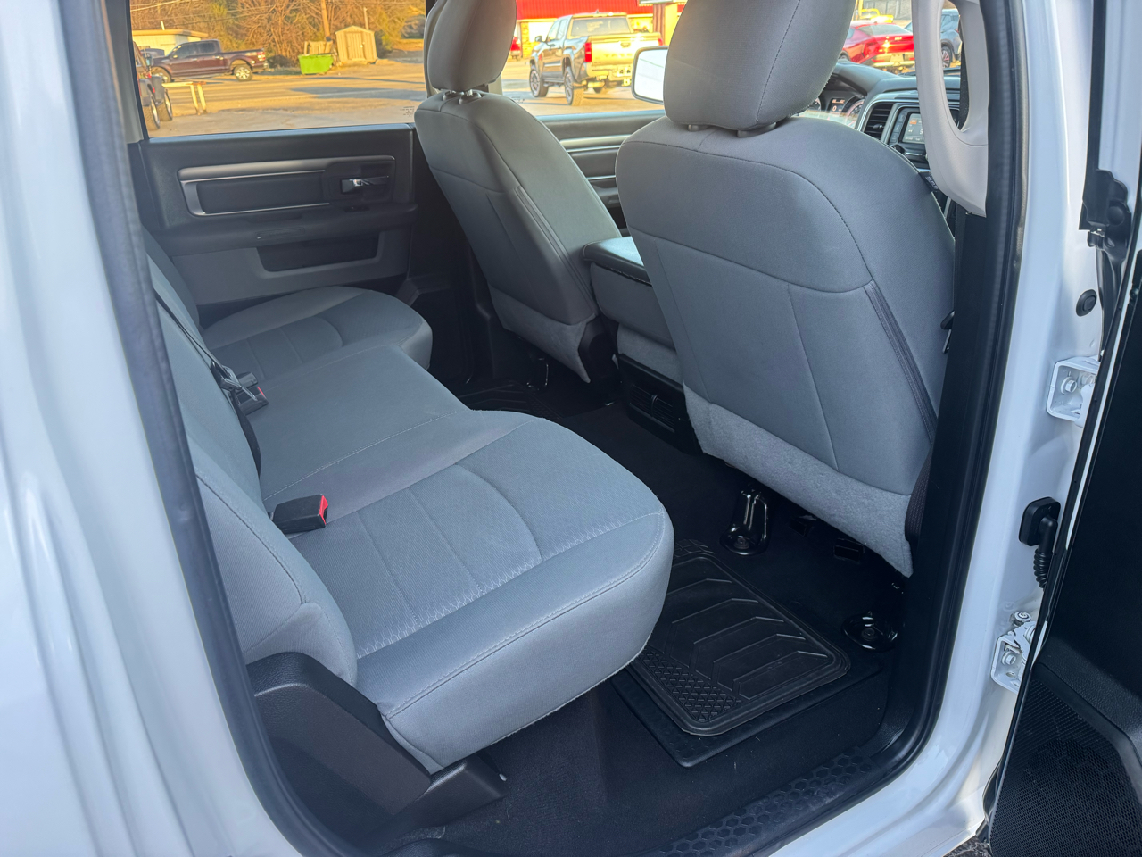 RAM 1500 Classic SLT 4x2 Crew Cab 6'4" Box 2020