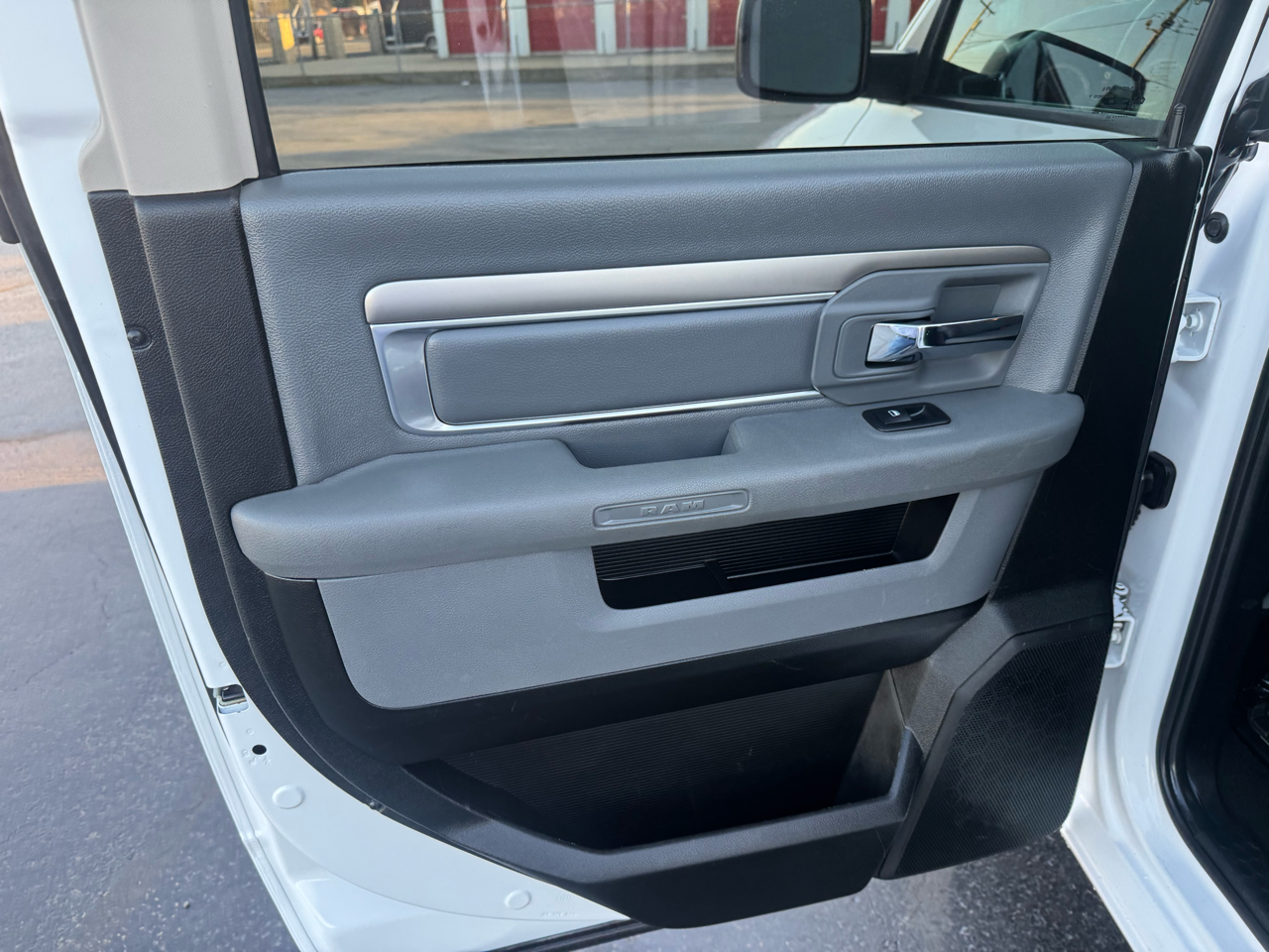 RAM 1500 Classic SLT 4x2 Crew Cab 6'4" Box 2020