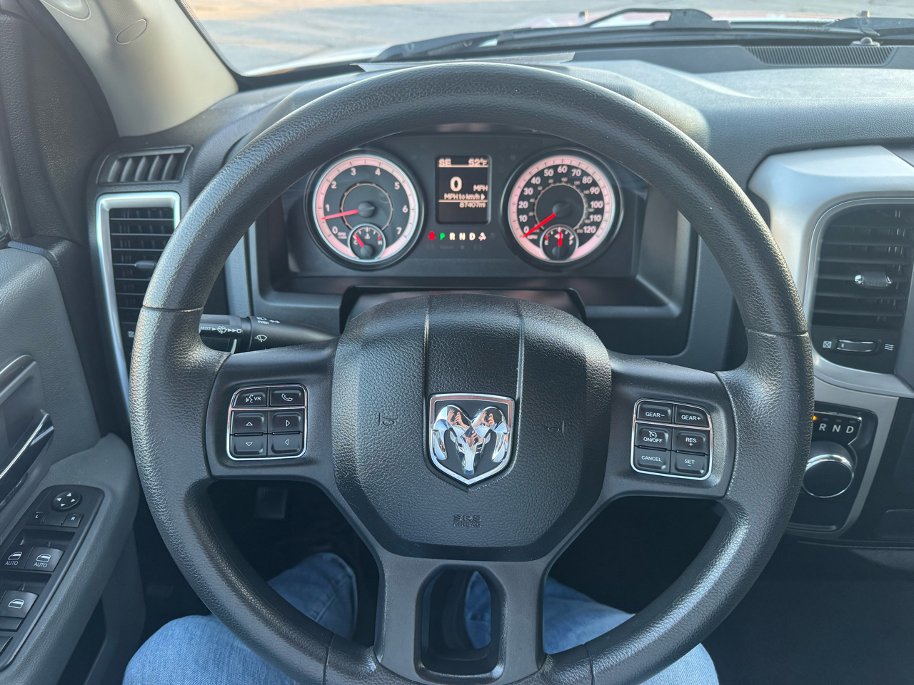 RAM 1500 Classic SLT 4x2 Crew Cab 6'4" Box 2020