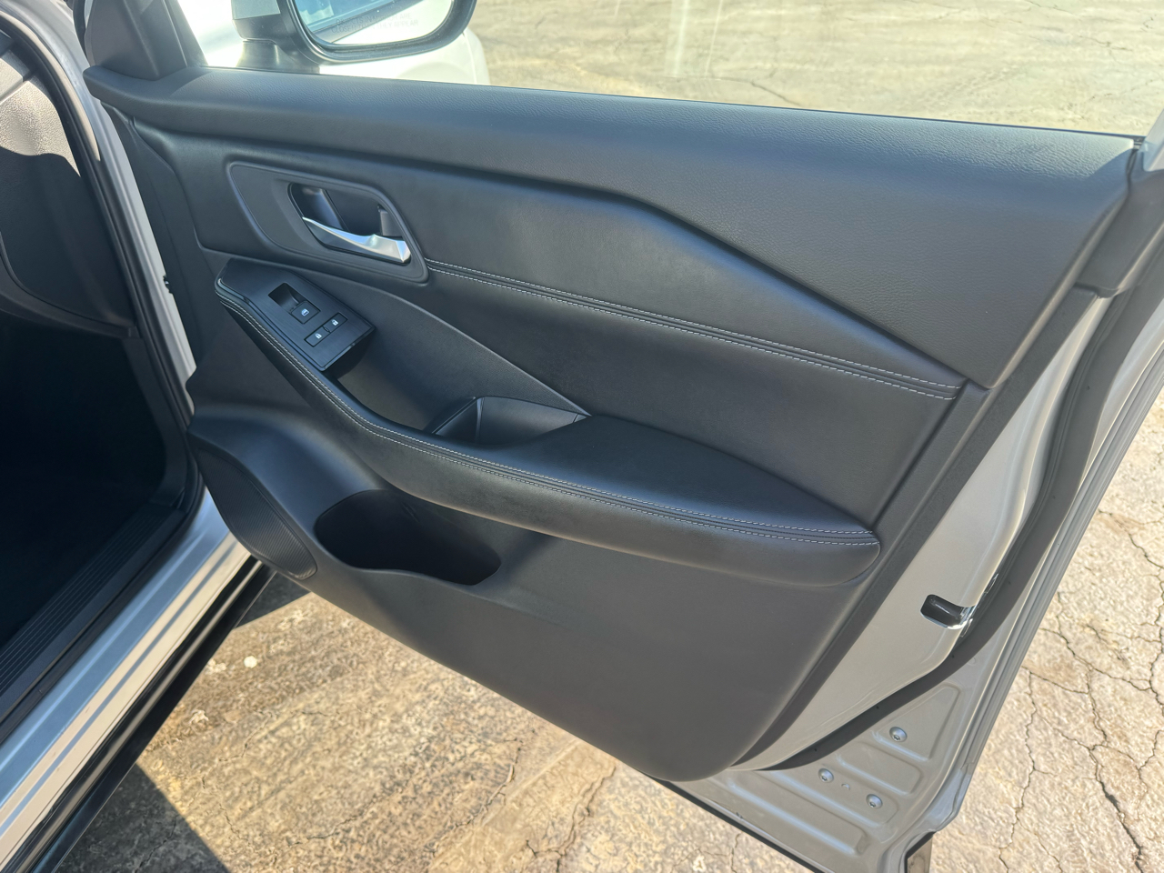 Nissan Rogue FWD SV 2025