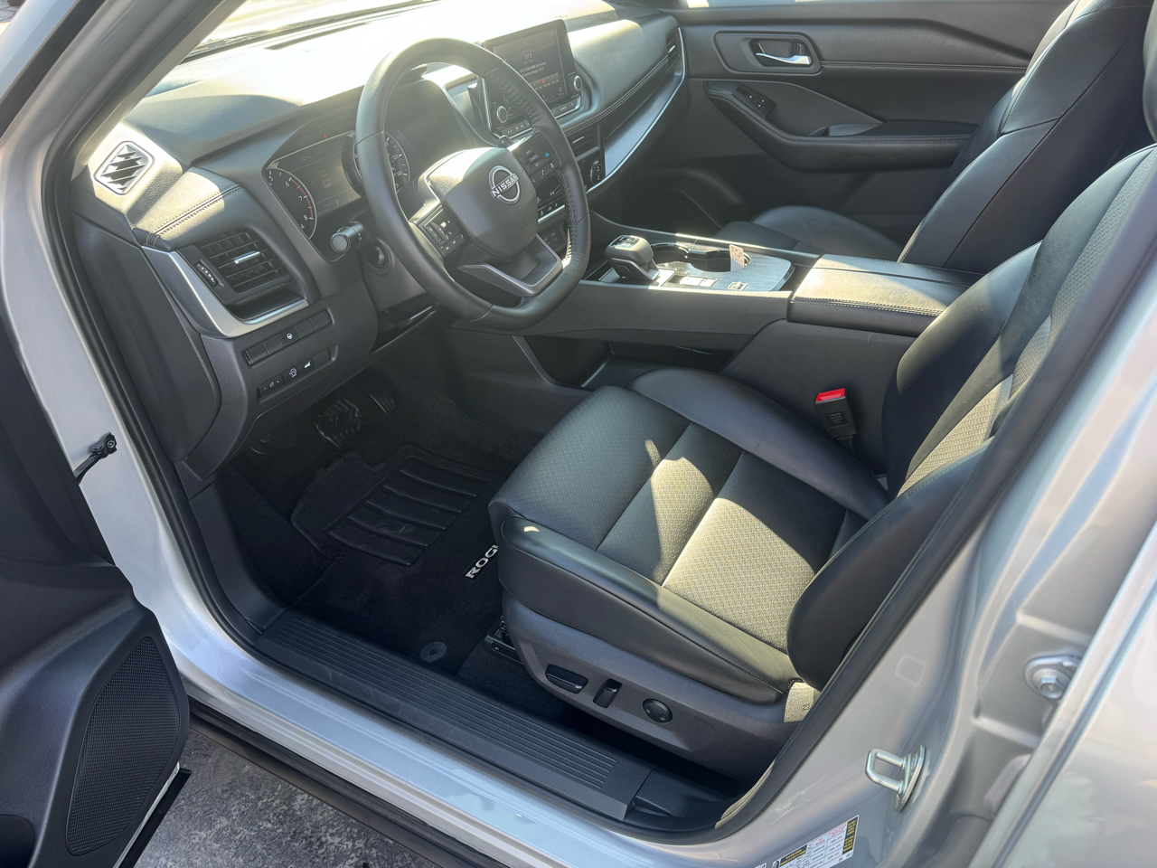 Nissan Rogue FWD SV 2025