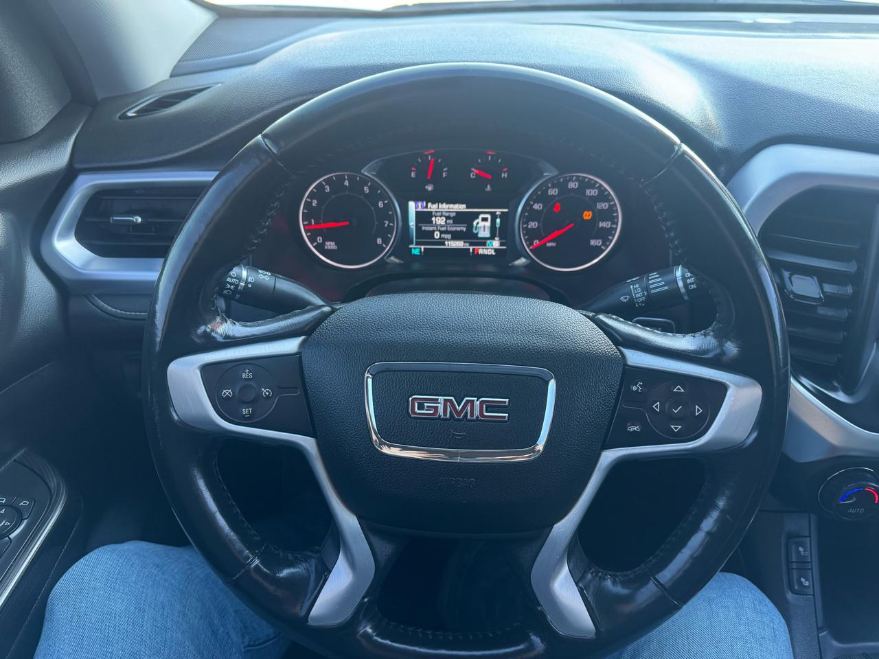 GMC Acadia FWD 4dr SLT w/SLT-1 2018