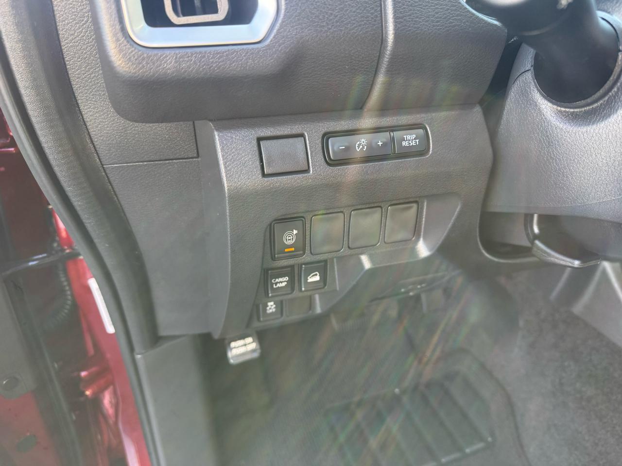 Nissan Frontier Crew Cab 4x4 SV 2025