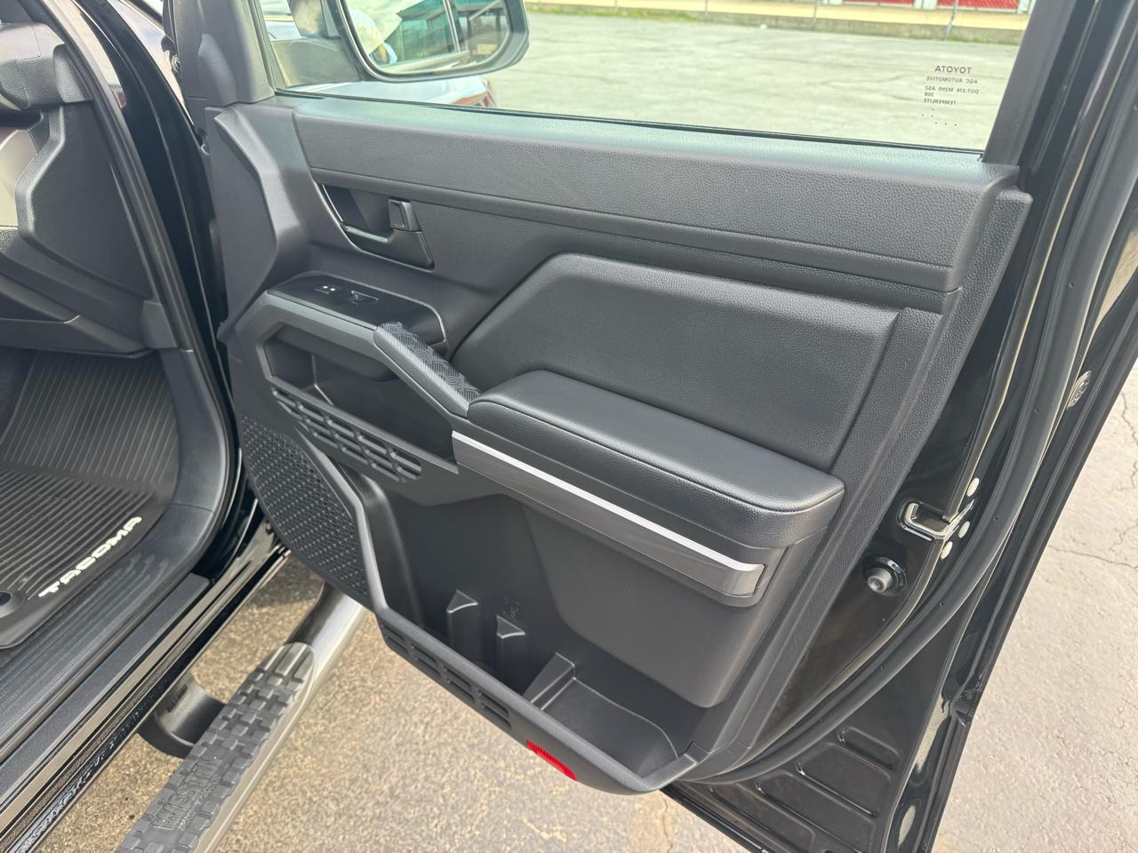 Toyota Tacoma 4WD TRD Off Road Double Cab 5' Bed MT (Natl) 2025