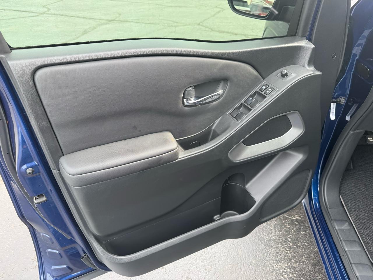 Nissan Frontier Crew Cab 4x4 SV Auto Long Bed 2023