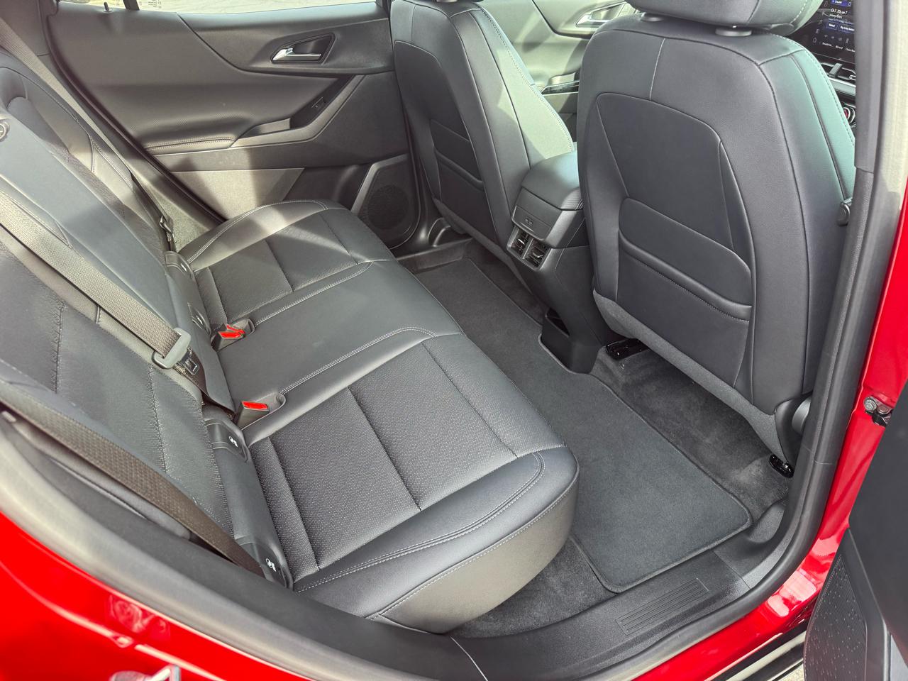 Chevrolet Equinox FWD 4dr LT w/1LT 2025