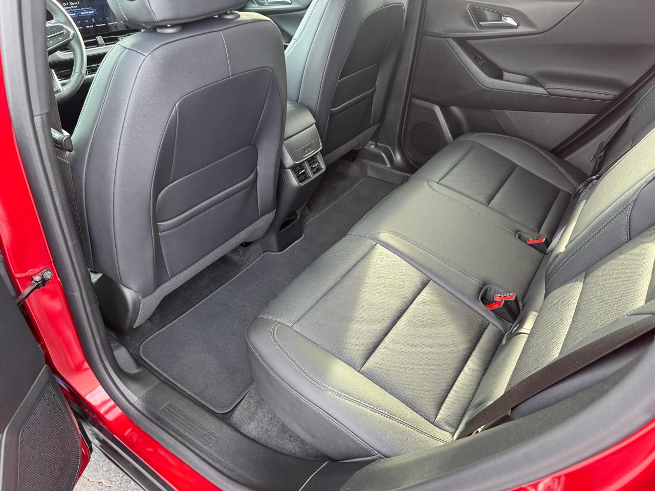 Chevrolet Equinox FWD 4dr LT w/1LT 2025