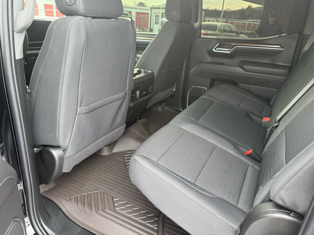 Chevrolet Silverado 1500 4WD Crew Cab 147" LT w/1LT 2025