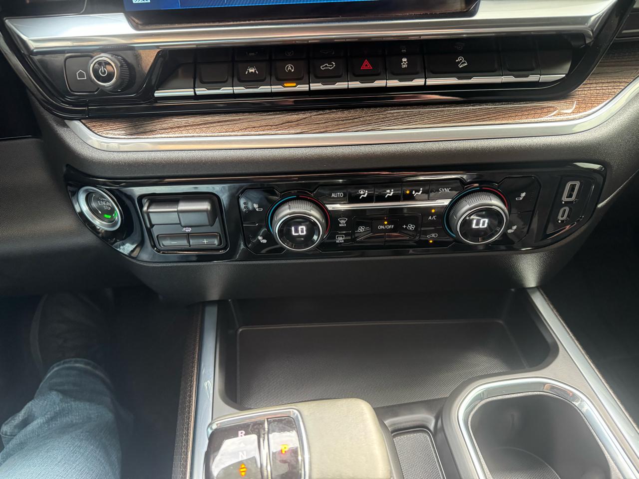 Chevrolet Silverado 1500 4WD Crew Cab 147" LT w/1LT 2025