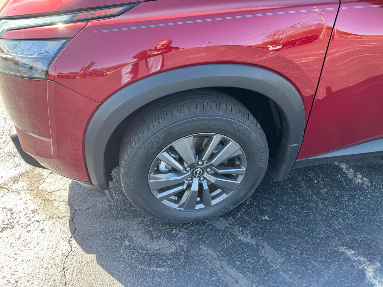 Nissan Pathfinder SV 2WD 2023