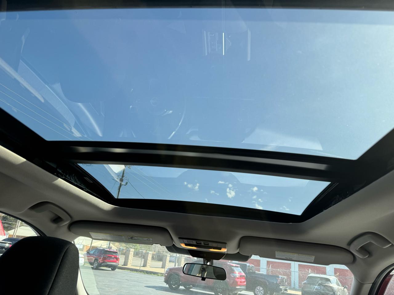 Nissan Pathfinder SV 2WD 2023