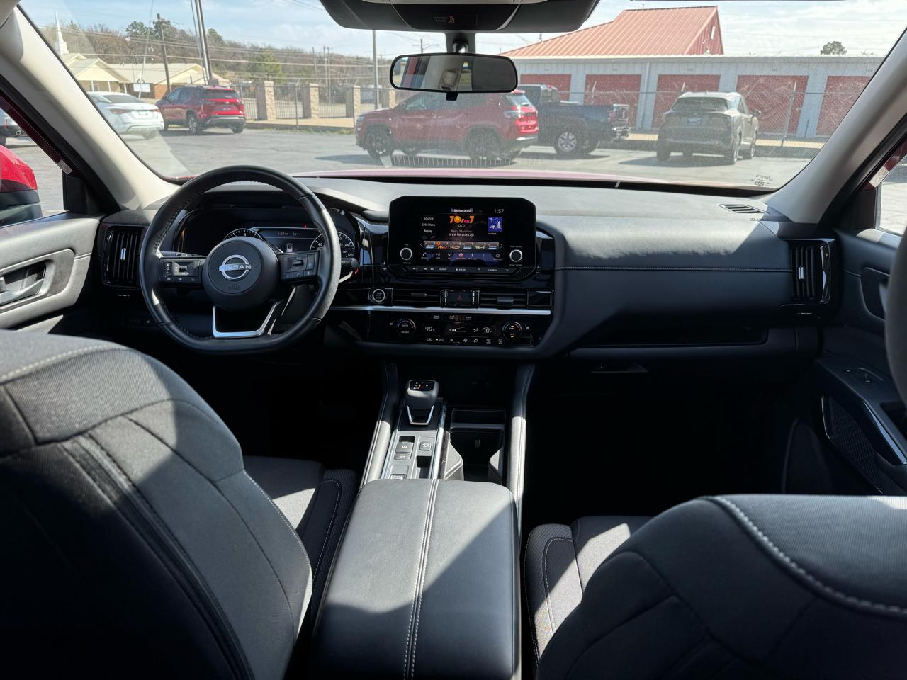 Nissan Pathfinder SV 2WD 2023