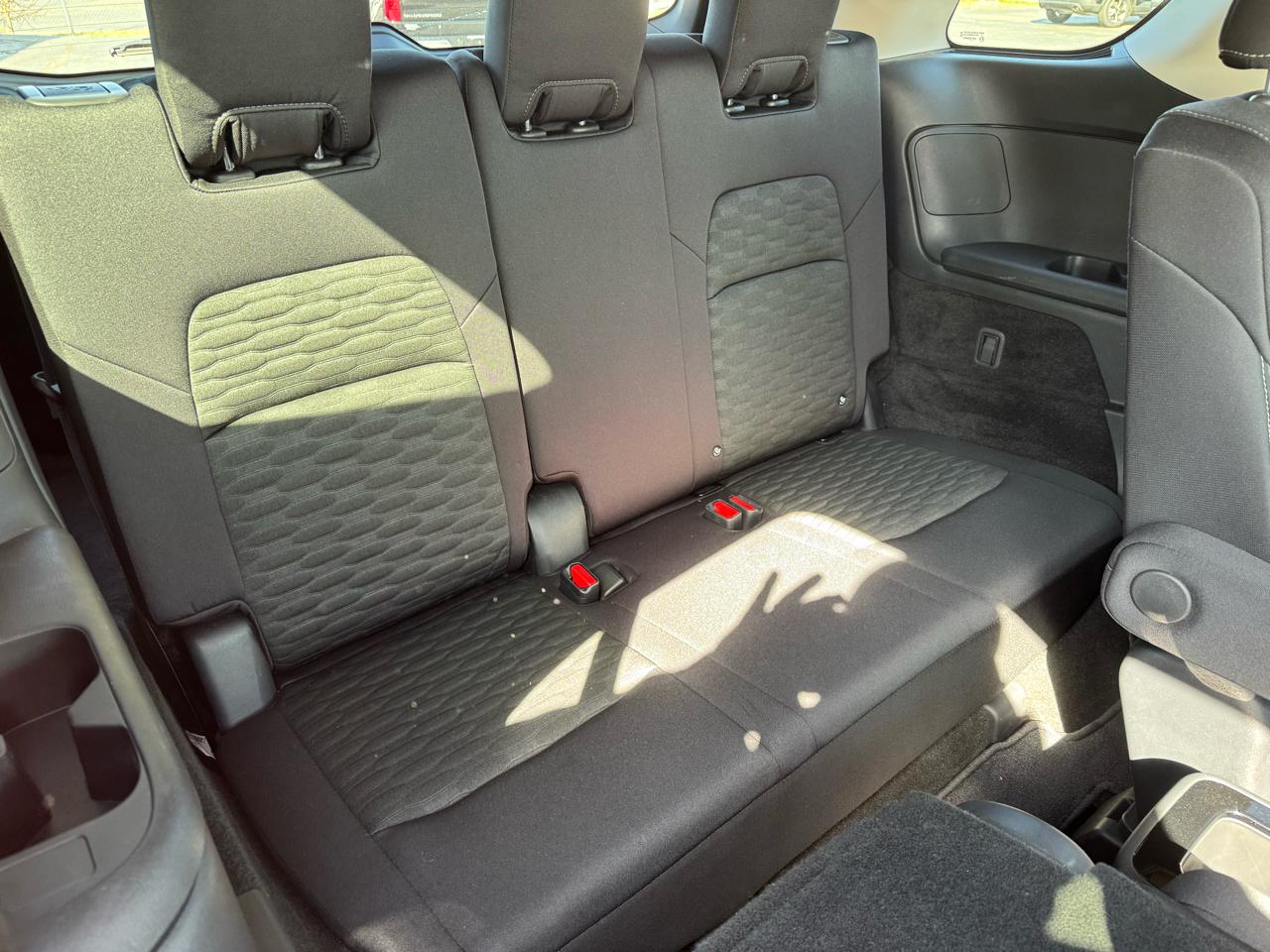 Nissan Pathfinder SV 2WD 2023