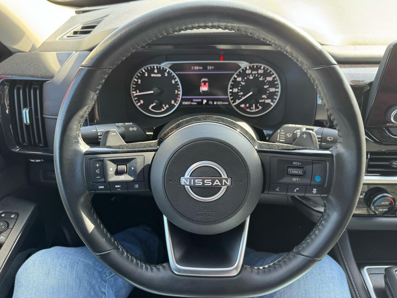 Nissan Pathfinder SV 2WD 2023