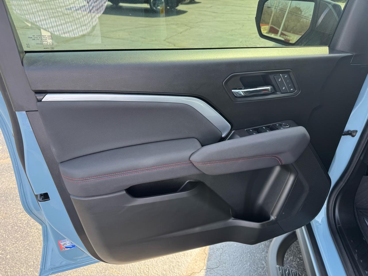 Chevrolet Colorado 4WD Crew Cab Z71 2025