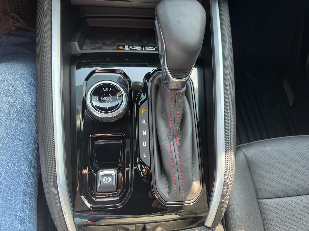 Chevrolet Colorado 4WD Crew Cab Z71 2025