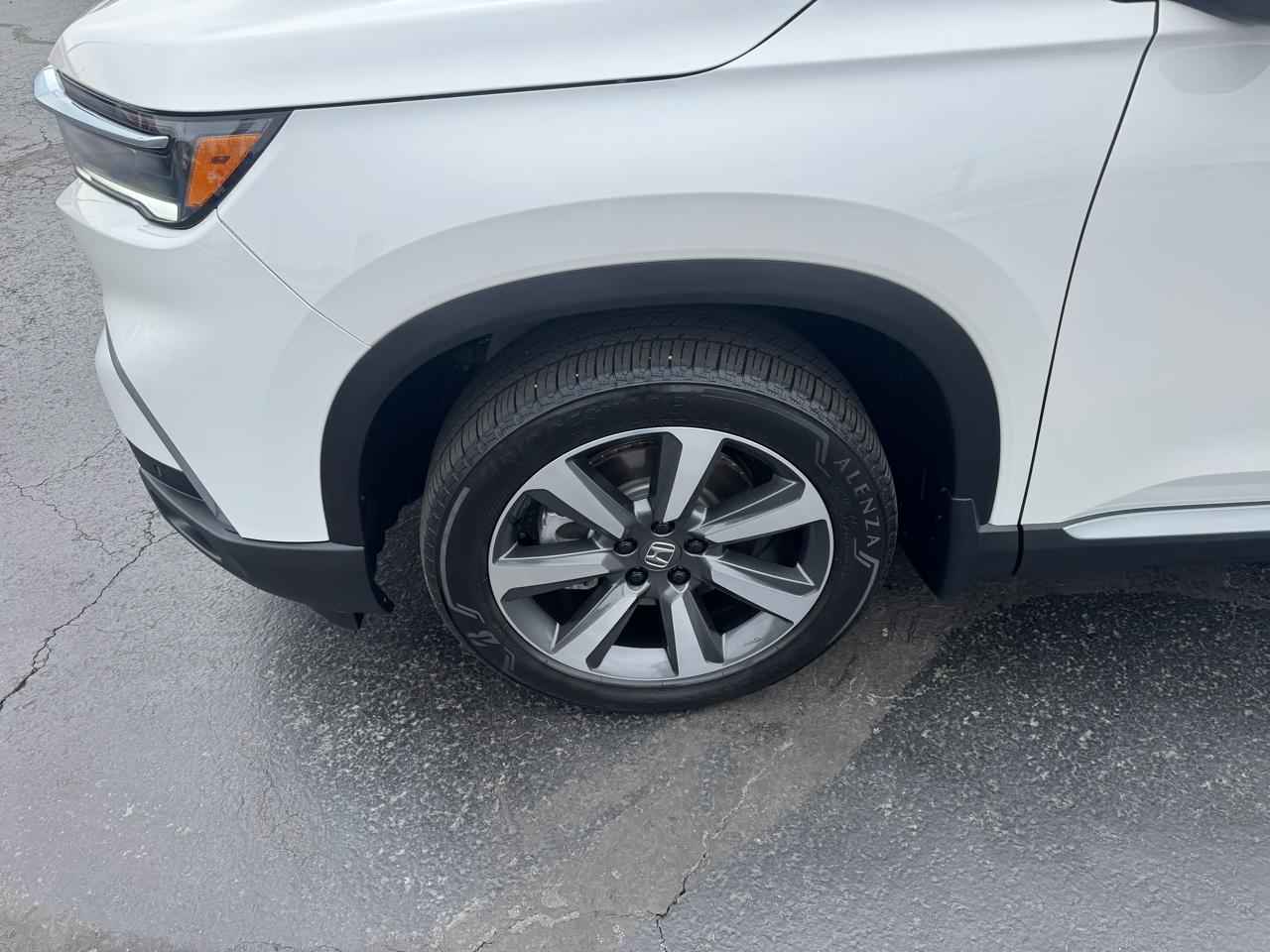 Honda Pilot Elite AWD 2025