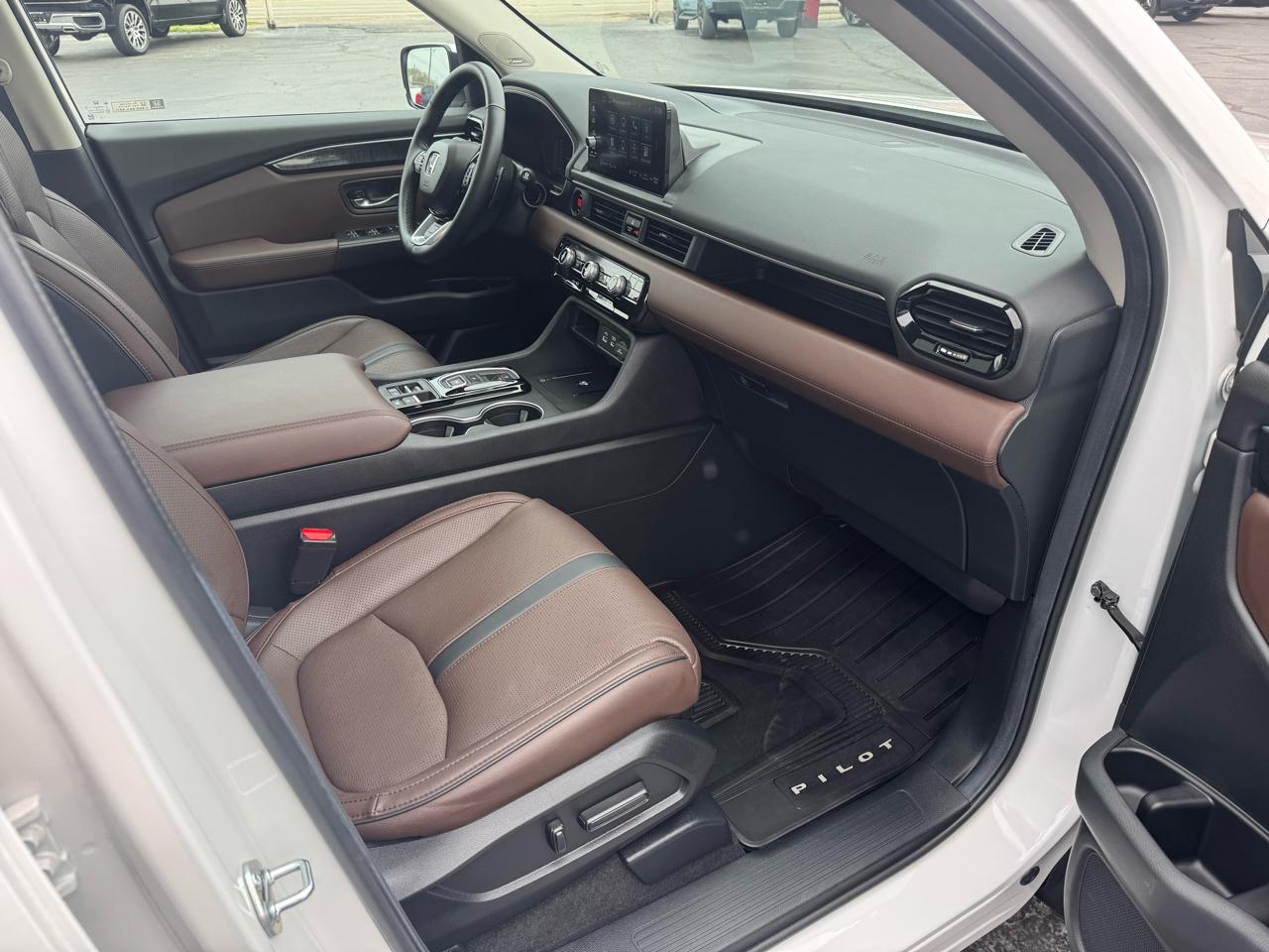 Honda Pilot Elite AWD 2025