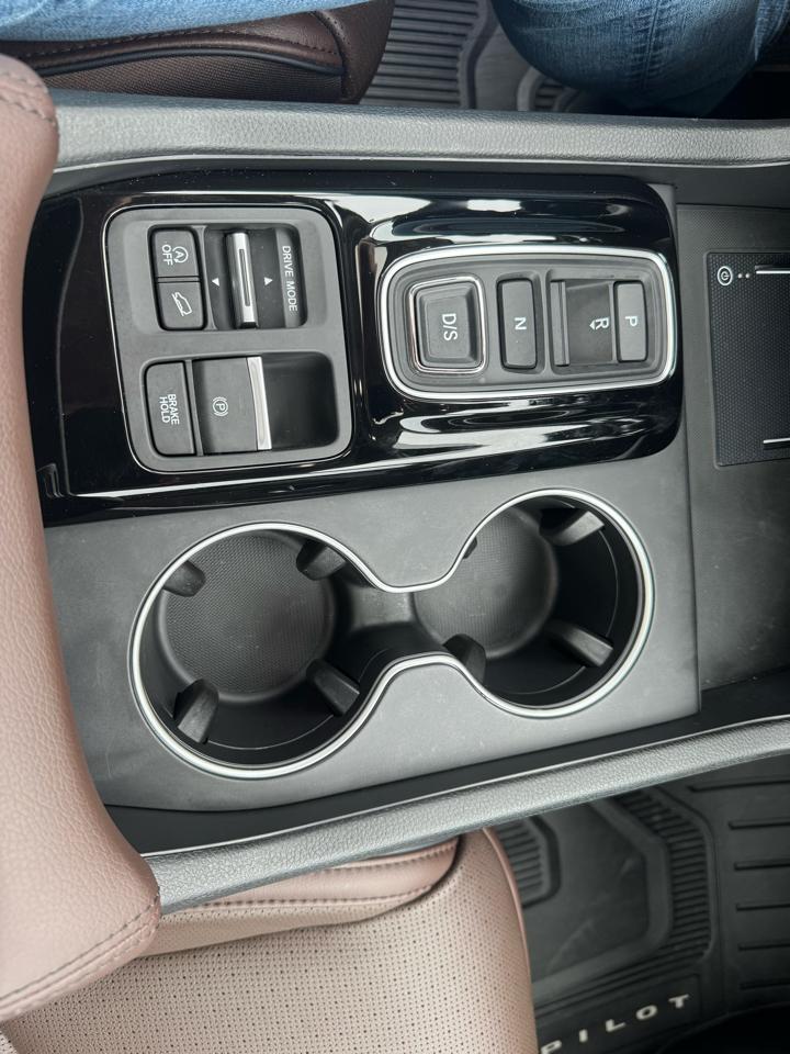 Honda Pilot Elite AWD 2025