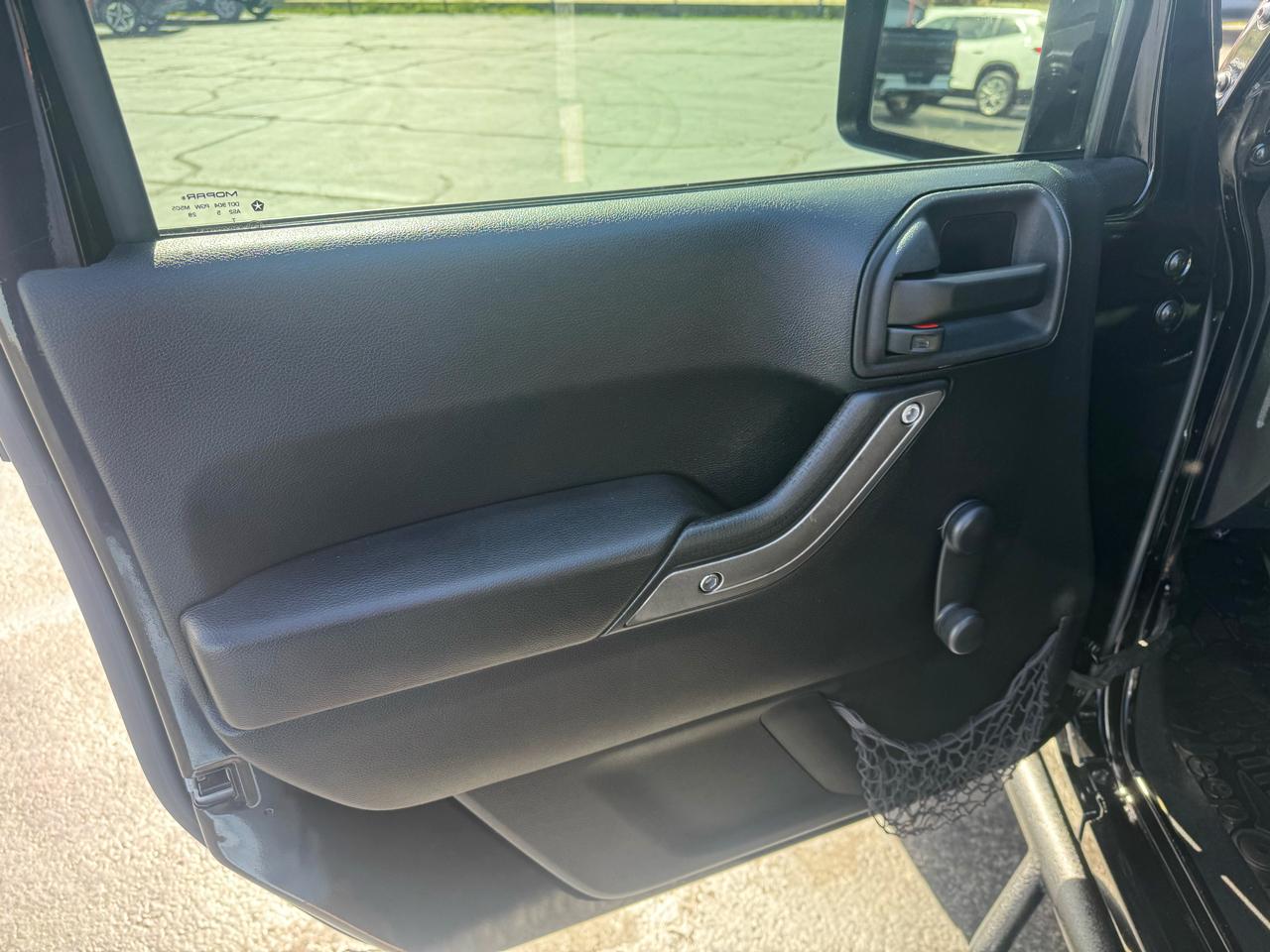 Jeep Wrangler Unlimited 4WD 4dr Willys Wheeler 2015