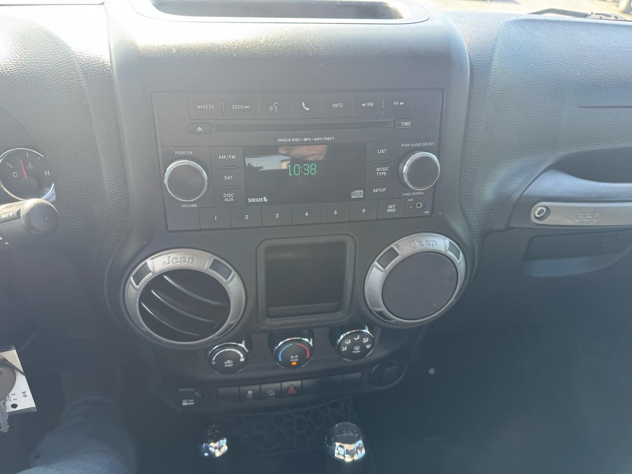 Jeep Wrangler Unlimited 4WD 4dr Willys Wheeler 2015