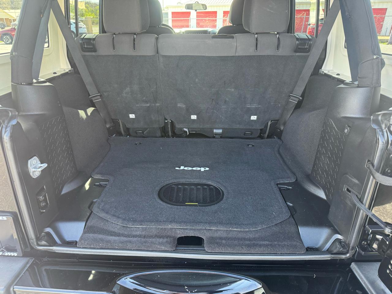 Jeep Wrangler Unlimited 4WD 4dr Willys Wheeler 2015