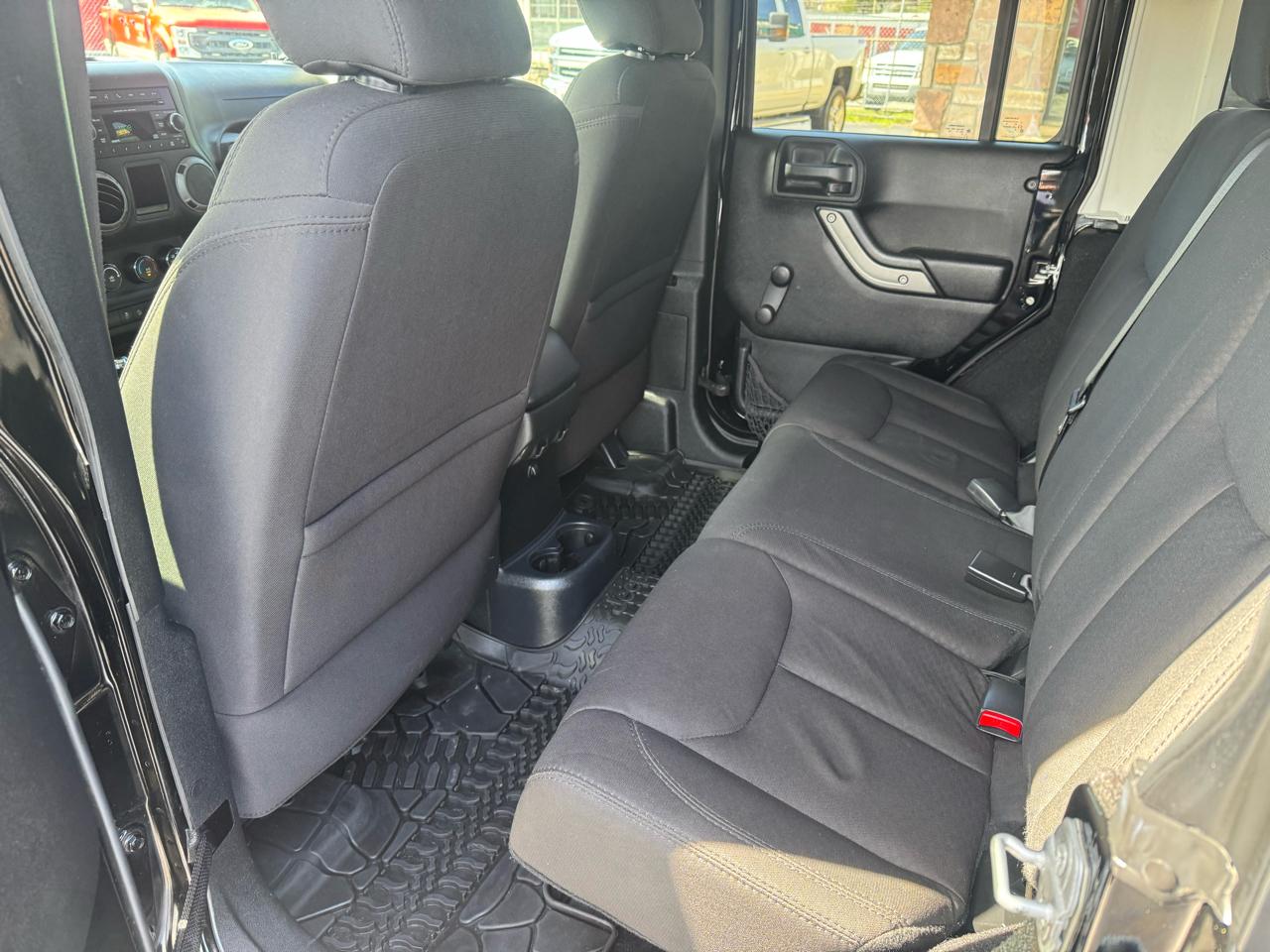 Jeep Wrangler Unlimited 4WD 4dr Willys Wheeler 2015