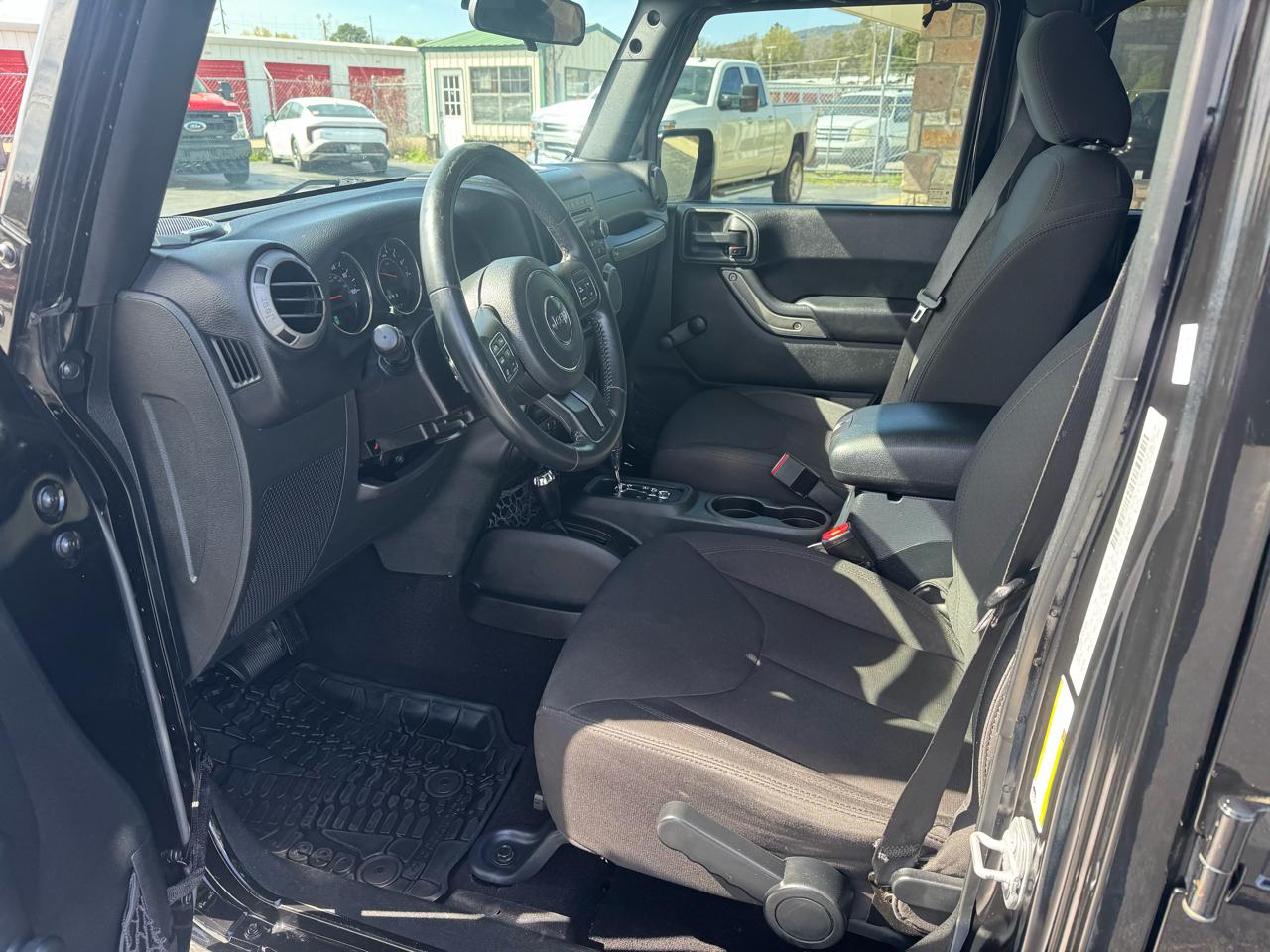 Jeep Wrangler Unlimited 4WD 4dr Willys Wheeler 2015