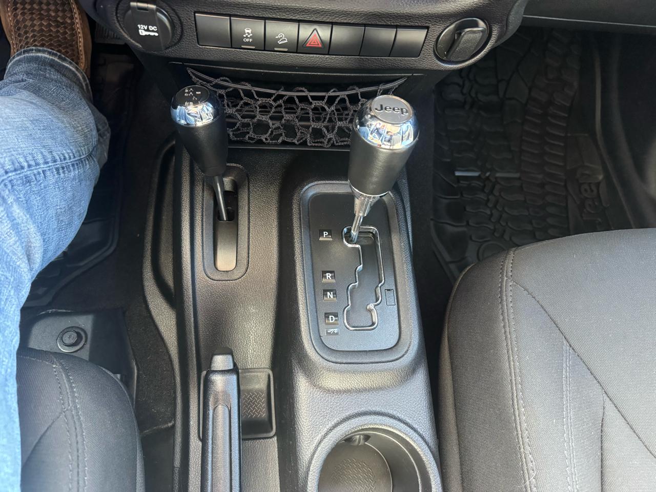 Jeep Wrangler Unlimited 4WD 4dr Willys Wheeler 2015