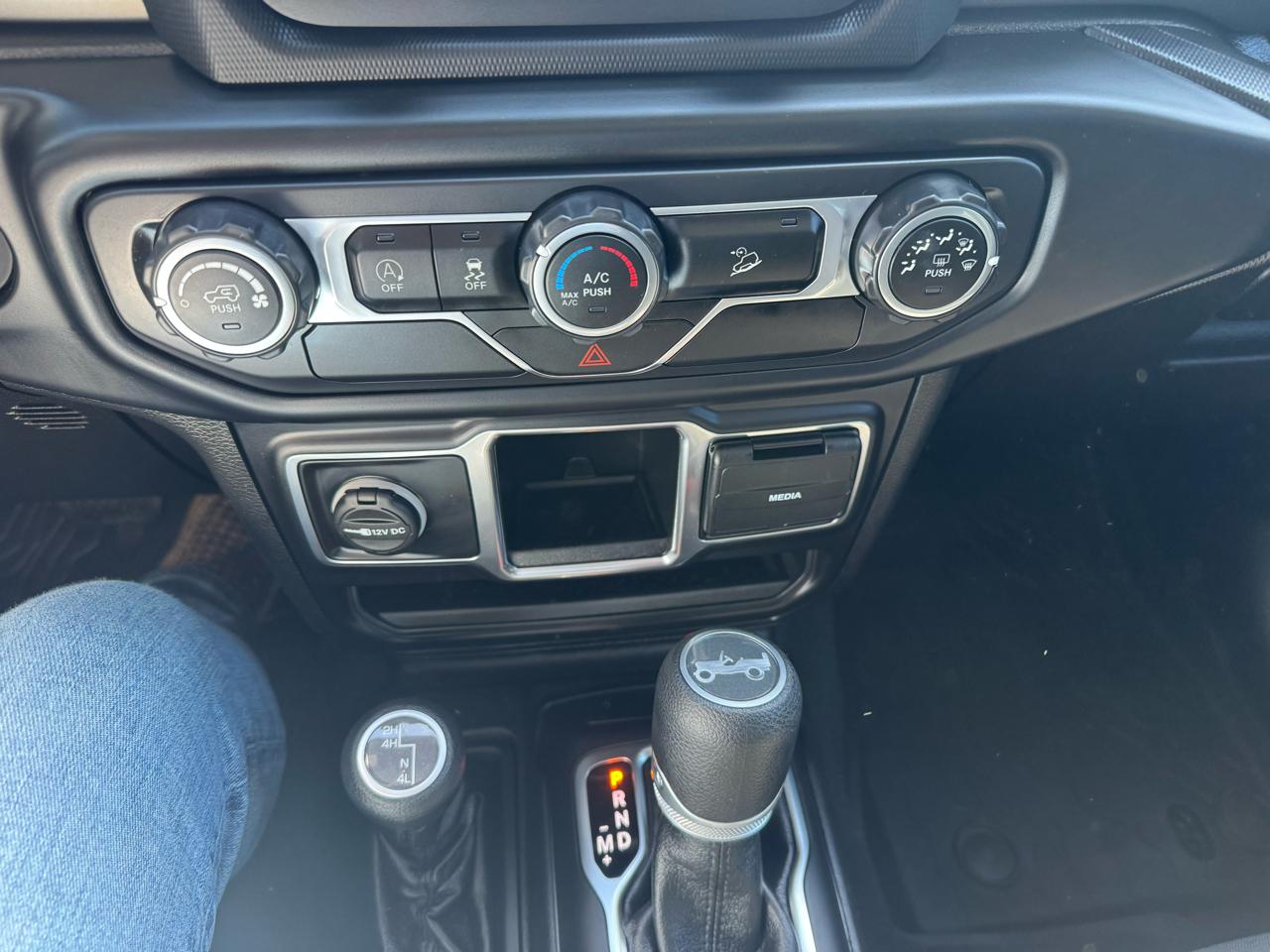 Jeep Wrangler Sport 4x4 2020