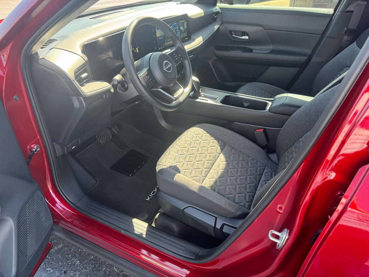 Nissan Kicks SV FWD 2026