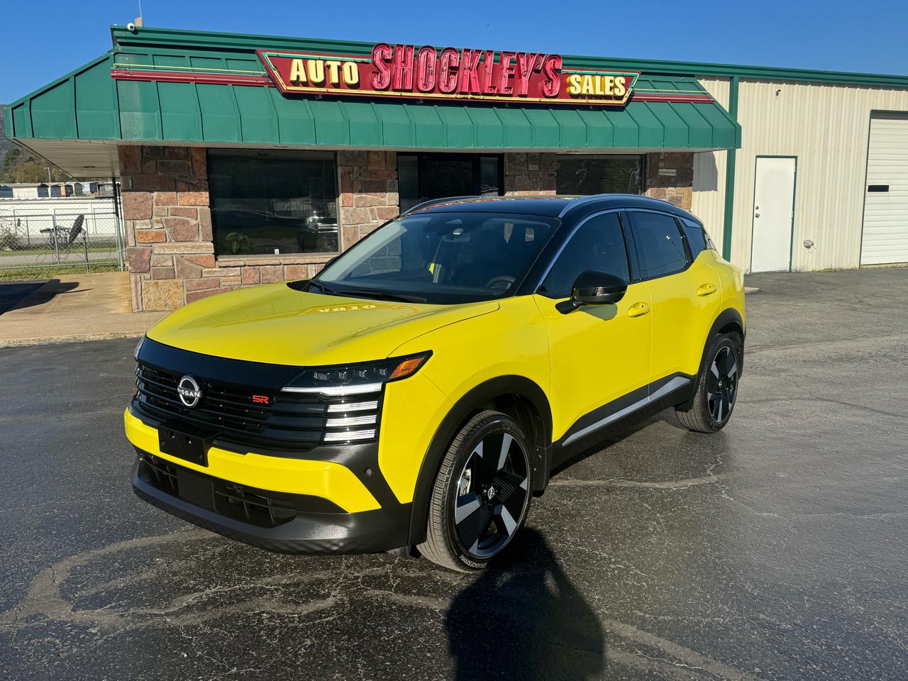 2025 Nissan Kicks SR FWD