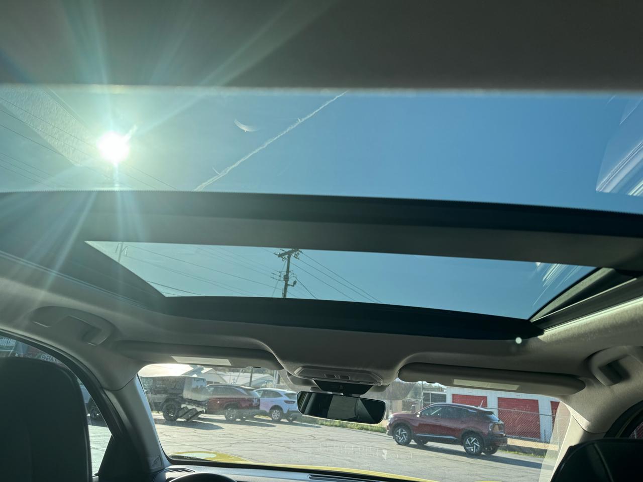 Nissan Kicks SR FWD 2025