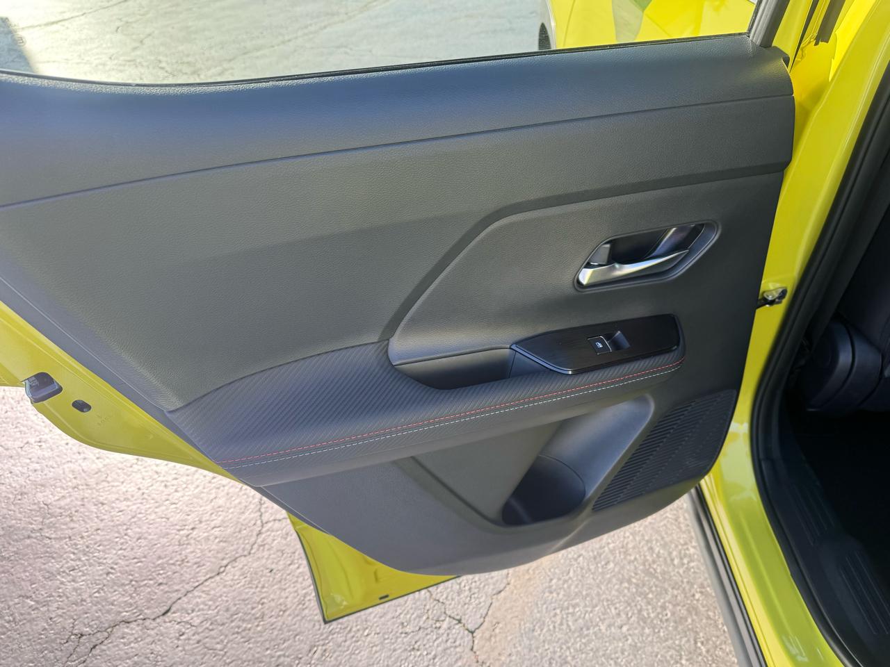 Nissan Kicks SR FWD 2025