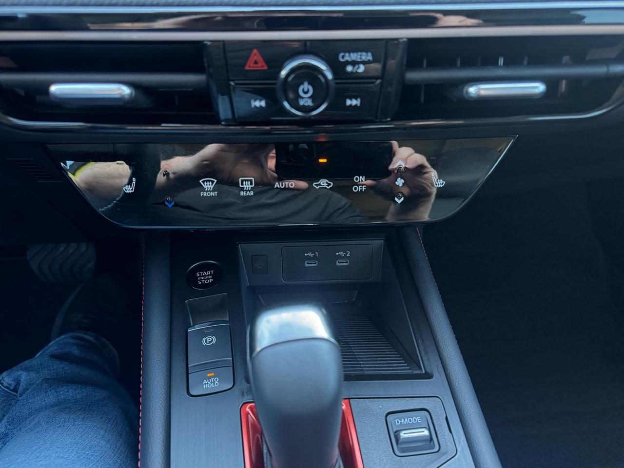 Nissan Kicks SR FWD 2025