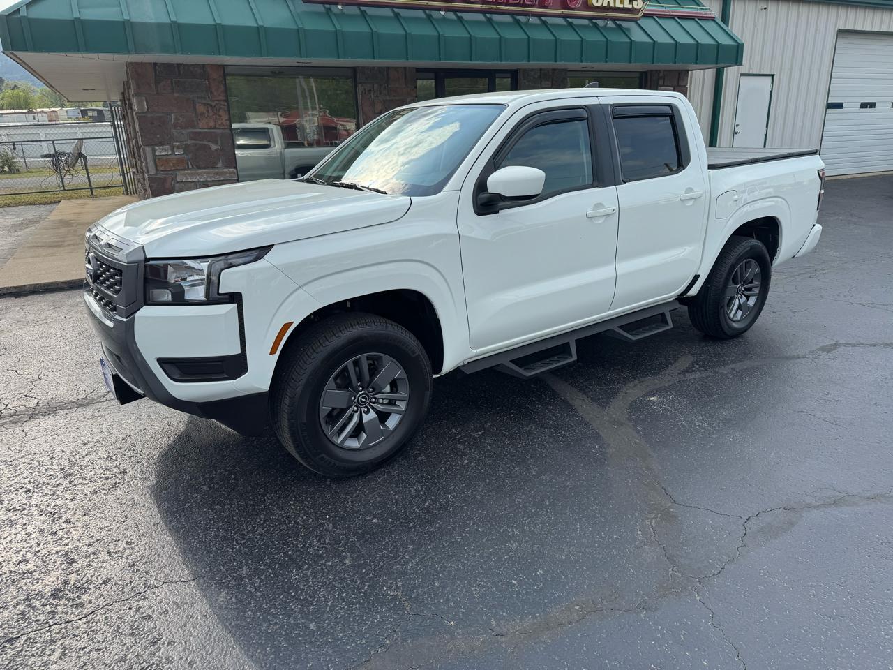 Nissan Frontier Crew Cab 4x4 SV 2025