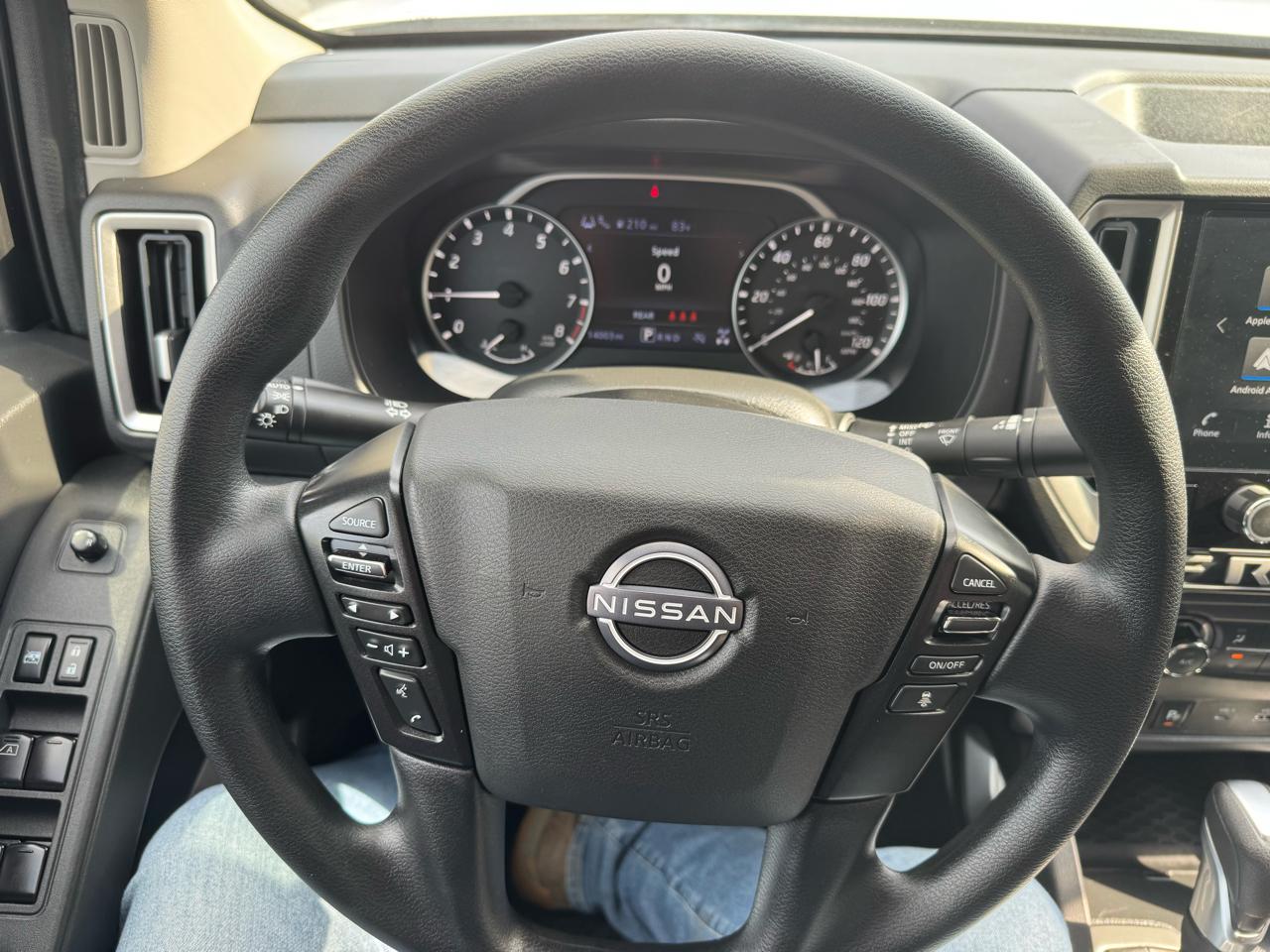 Nissan Frontier Crew Cab 4x4 SV 2025