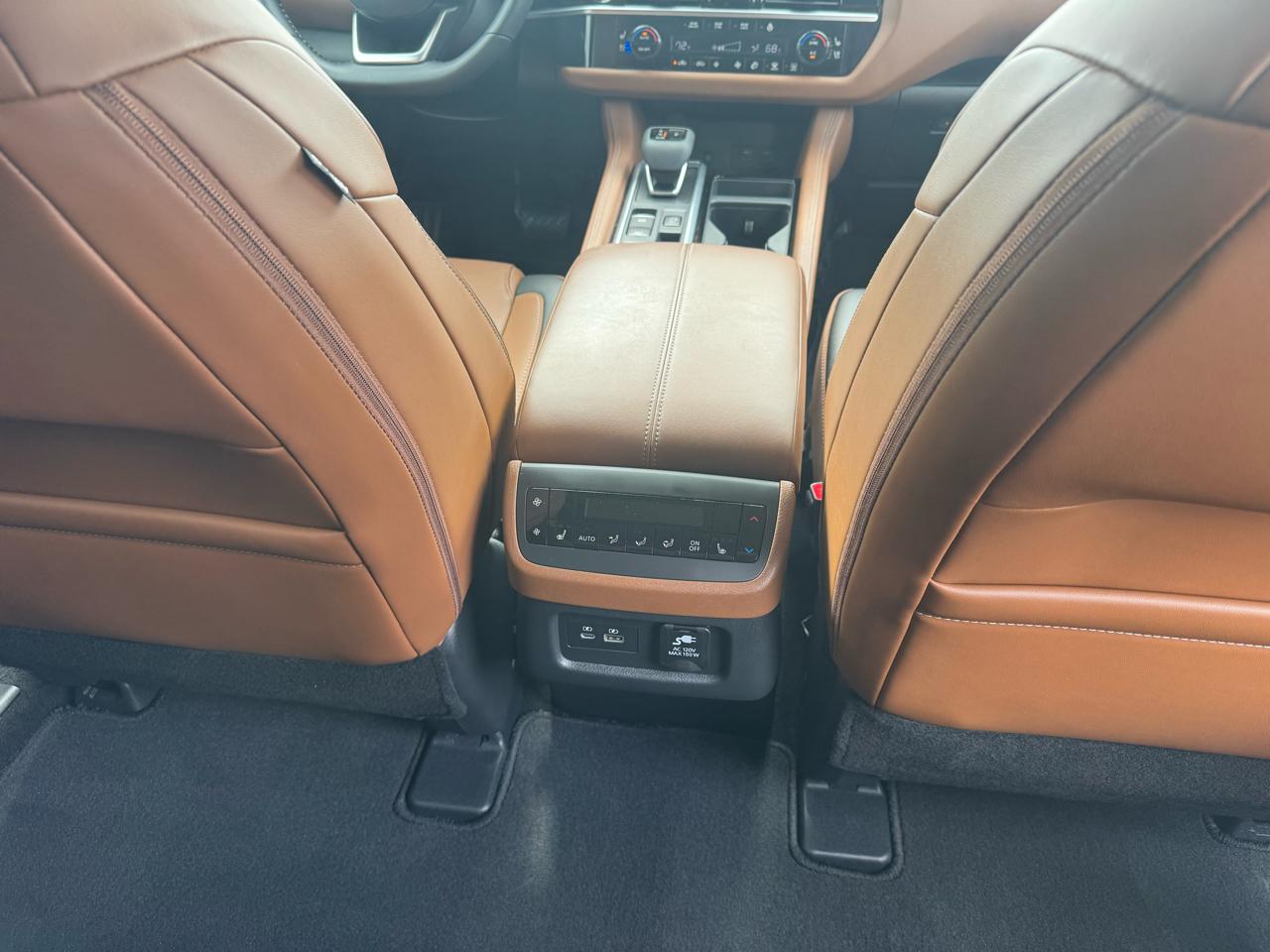 Nissan Pathfinder Platinum 2WD 2025