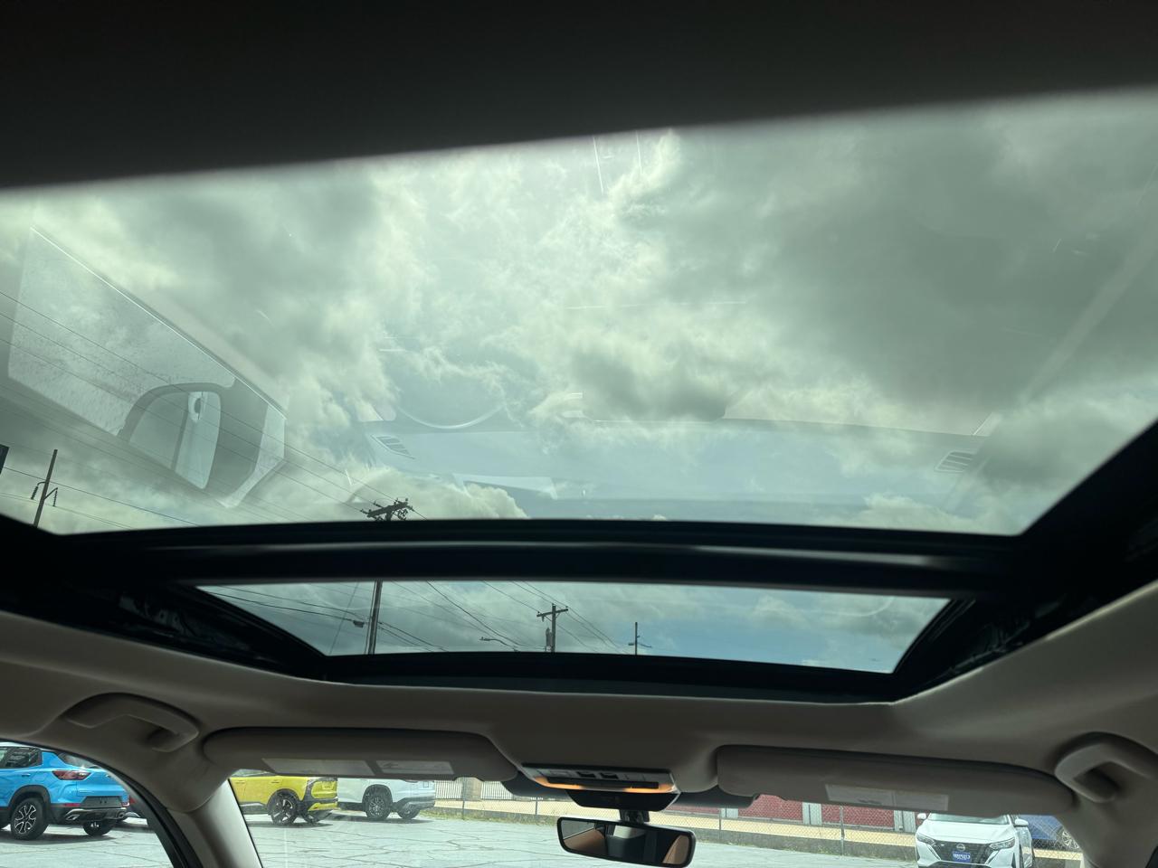 Nissan Pathfinder Platinum 2WD 2025