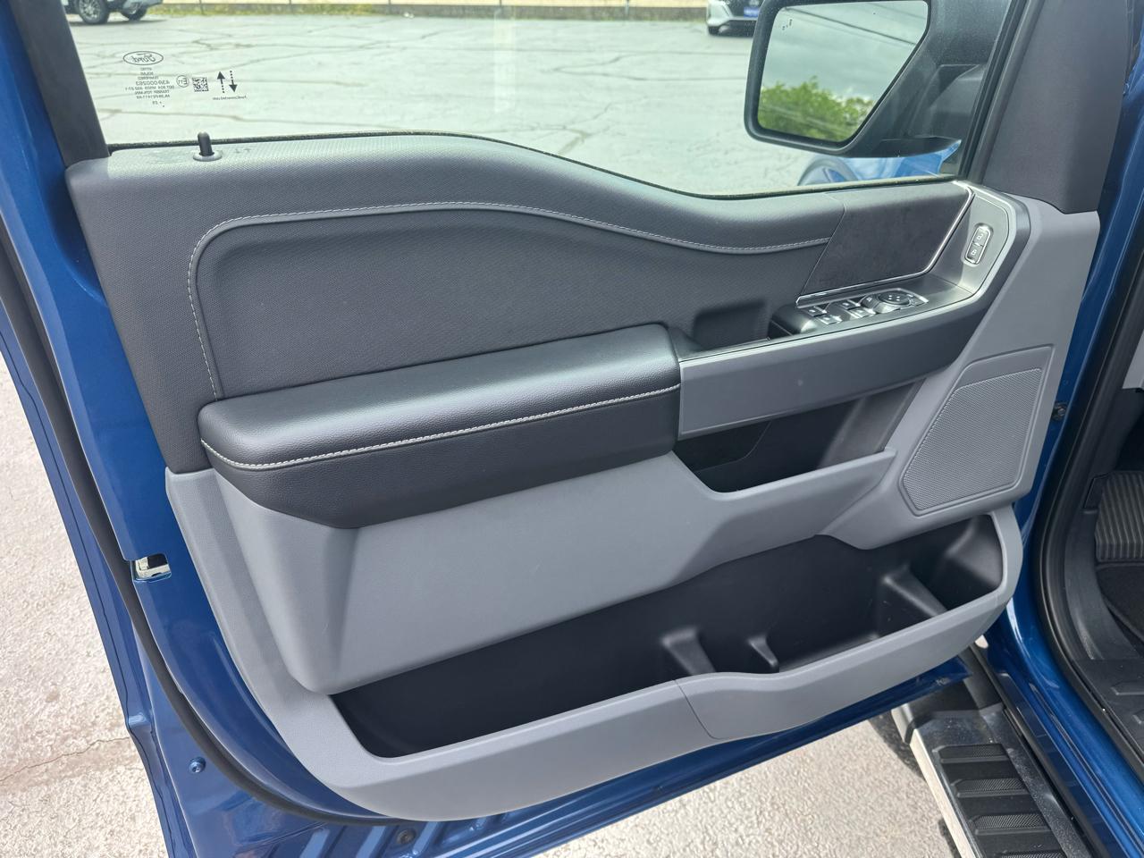 Ford F-150 XLT 4WD SuperCrew 5.5' Box 2025