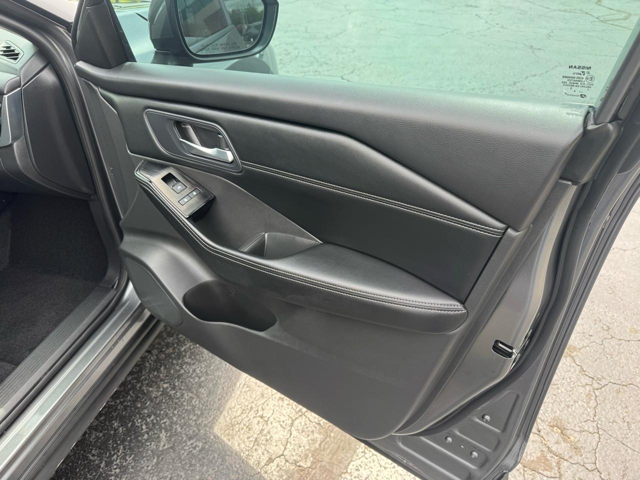 Nissan Rogue FWD SV 2024