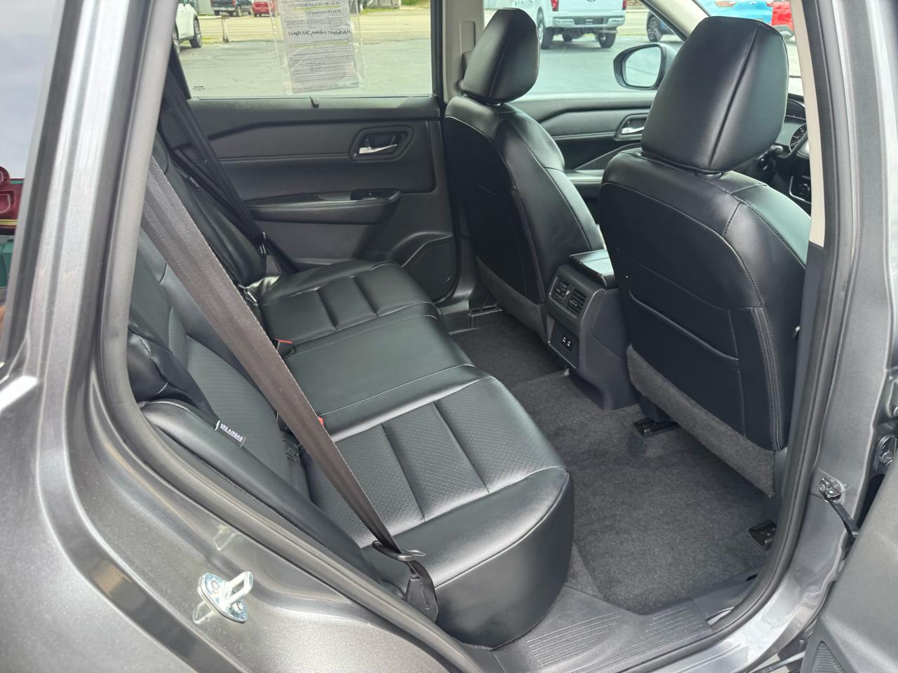 Nissan Rogue FWD SV 2024