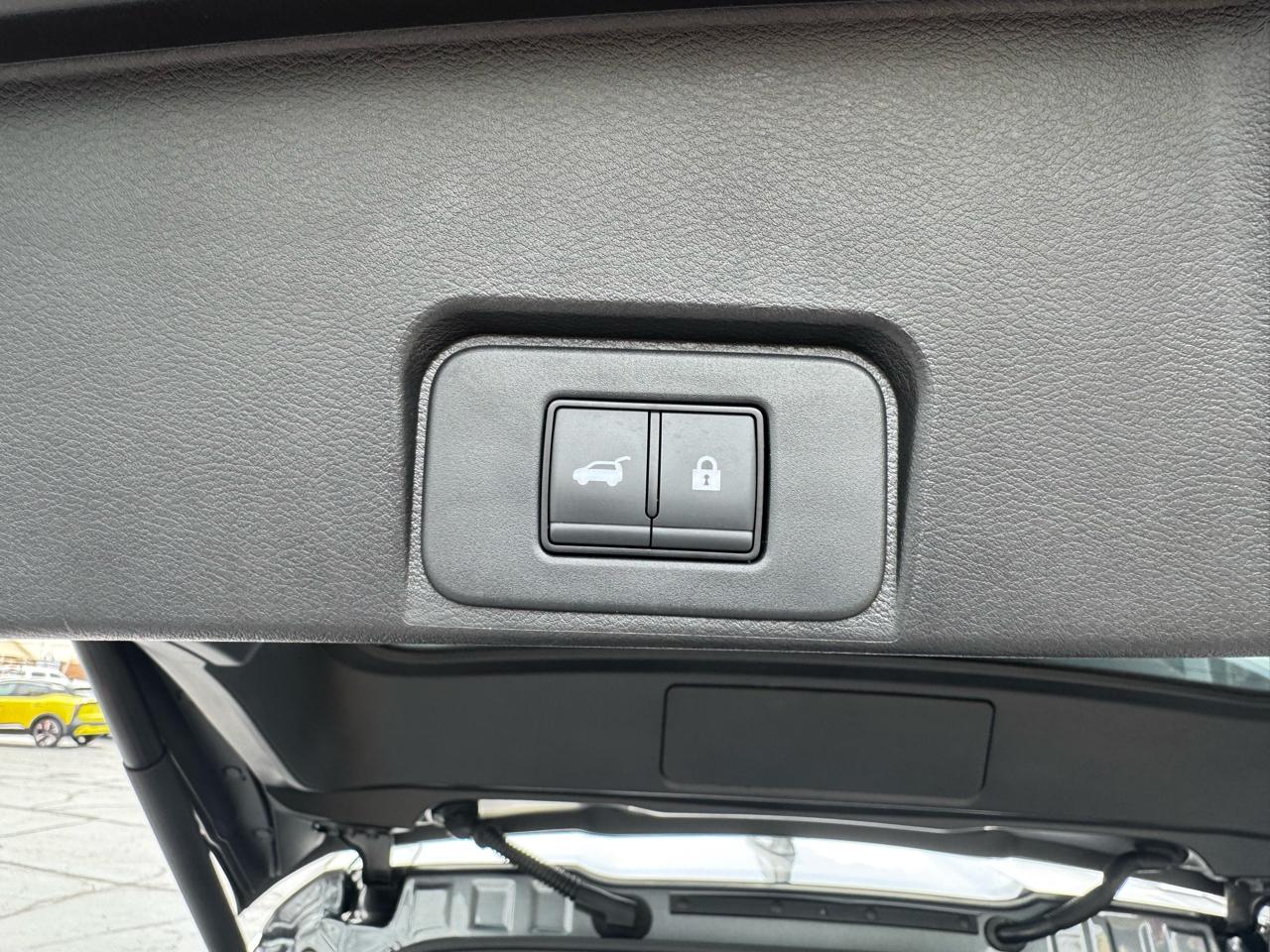 Nissan Rogue FWD SV 2024