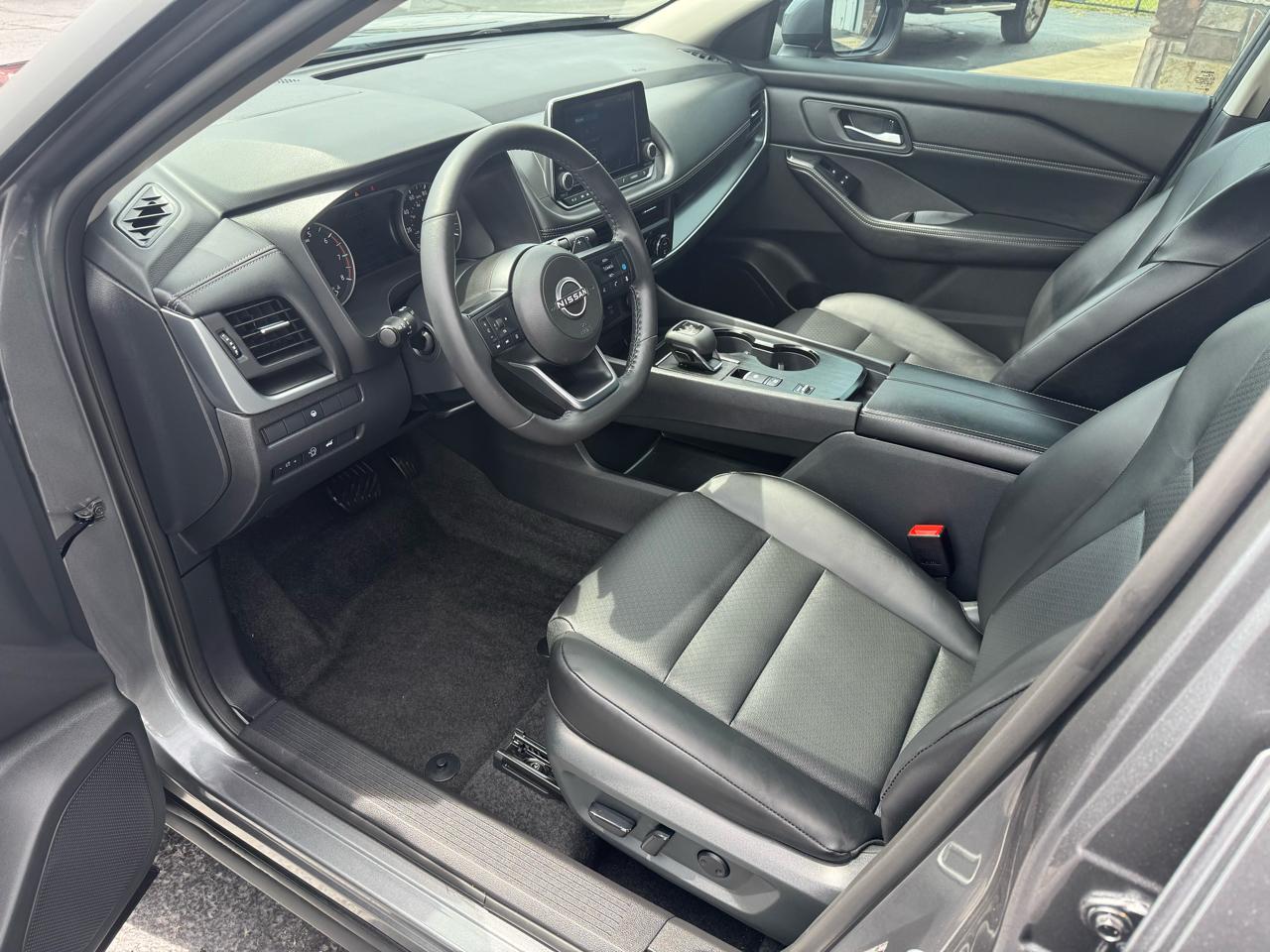 Nissan Rogue FWD SV 2024