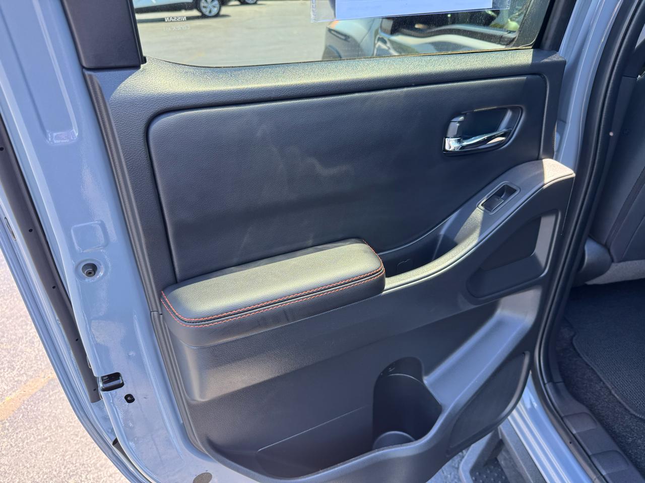 Nissan Frontier Crew Cab 4x4 PRO-4X 2025
