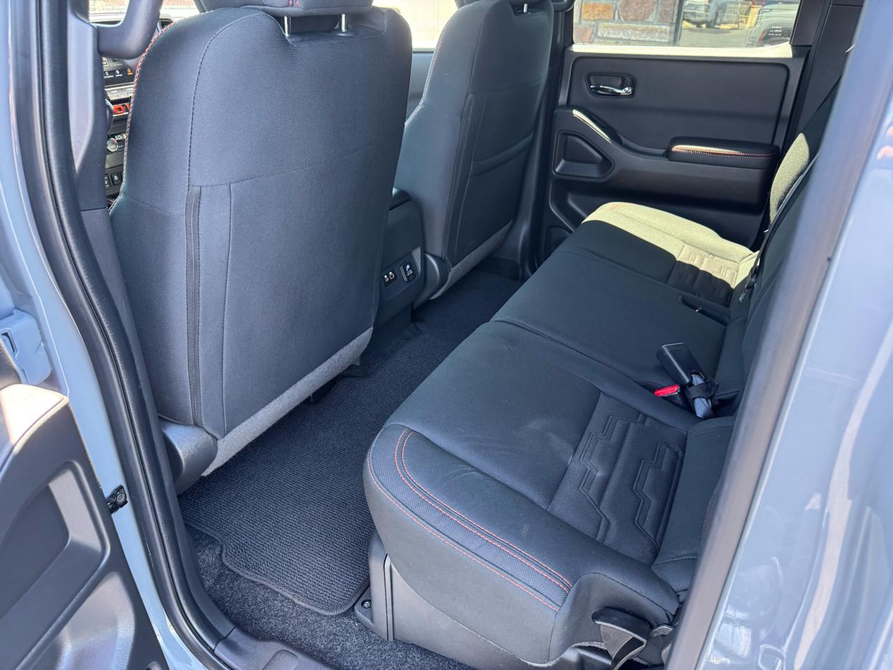 Nissan Frontier Crew Cab 4x4 PRO-4X 2025