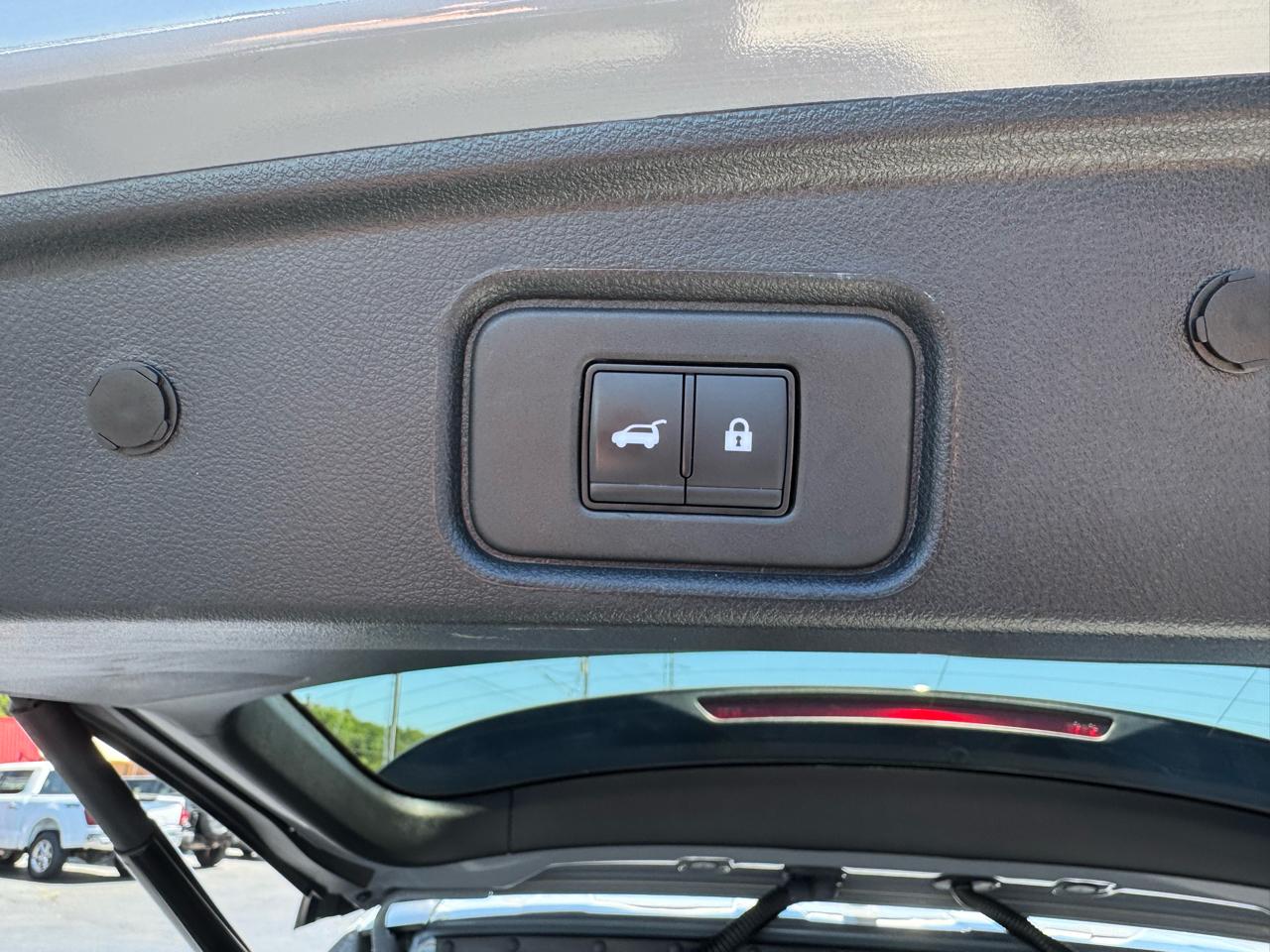 Nissan Pathfinder Platinum 2WD 2025