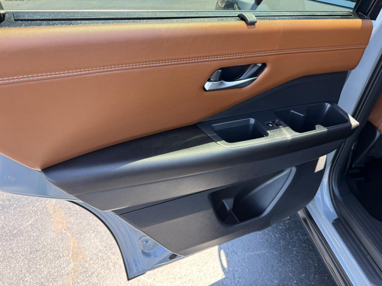 Nissan Pathfinder Platinum 2WD 2025