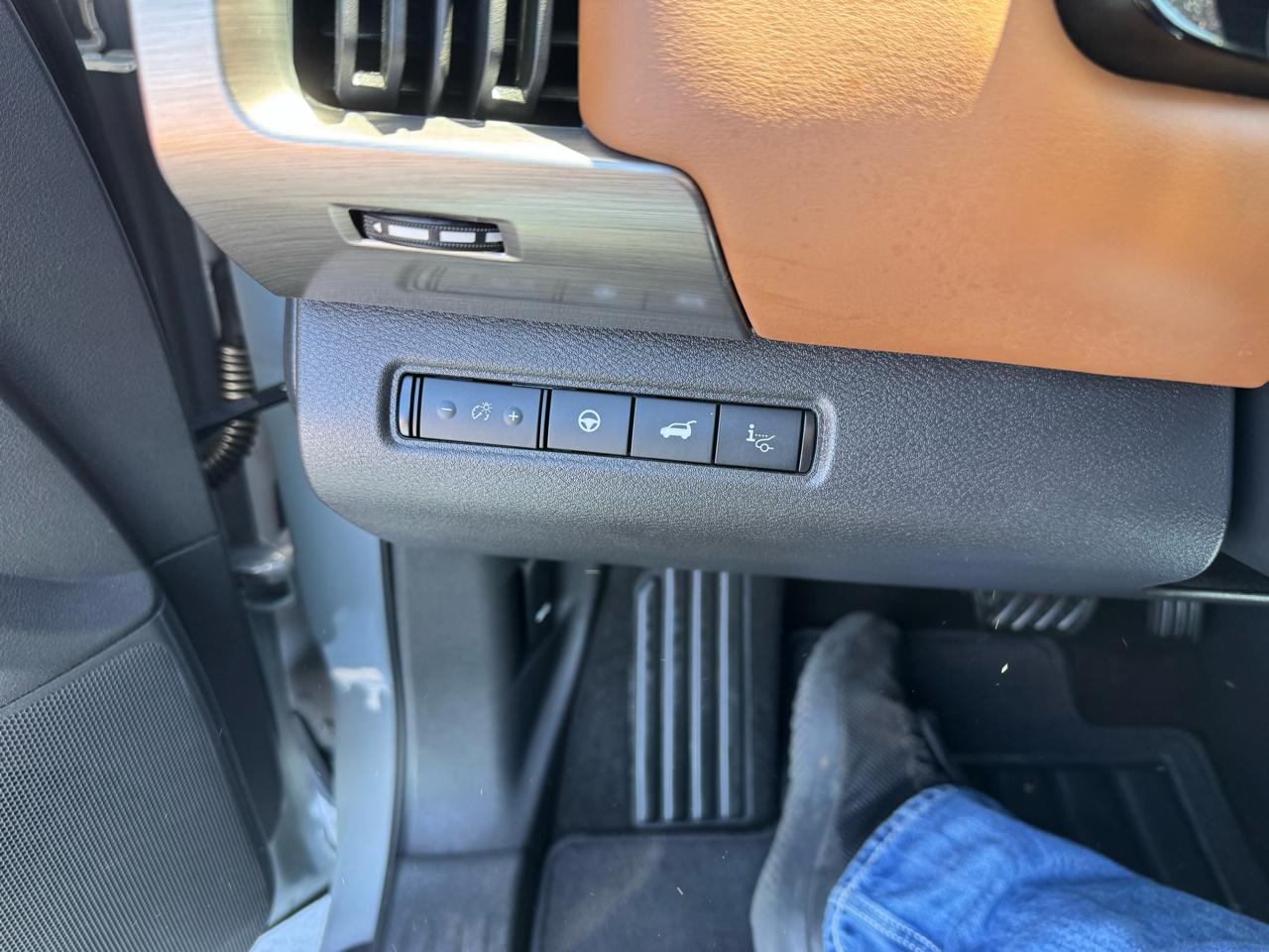 Nissan Pathfinder Platinum 2WD 2025