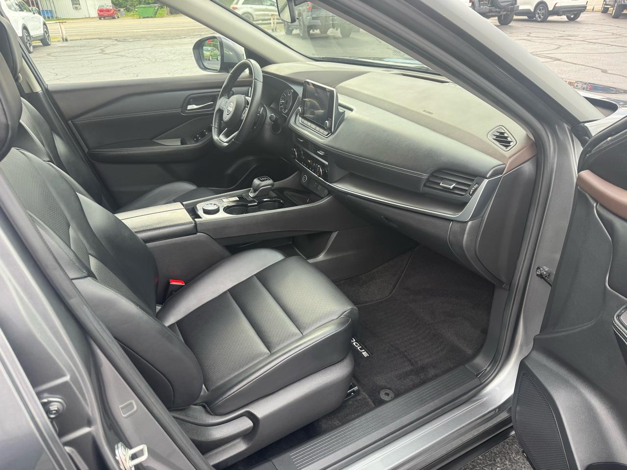 Nissan Rogue AWD SV 2023